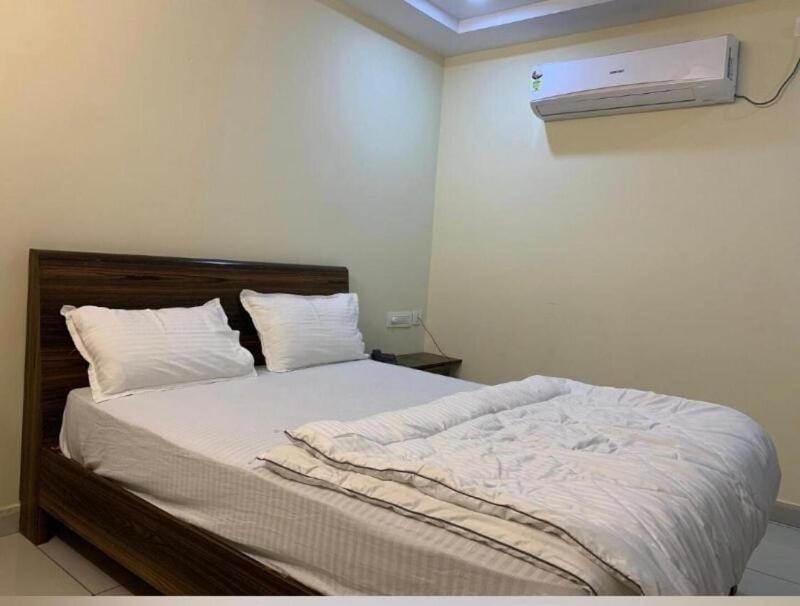 Oyo Flagship 80855 Hotel R Grand Vijayawāda 外观 照片