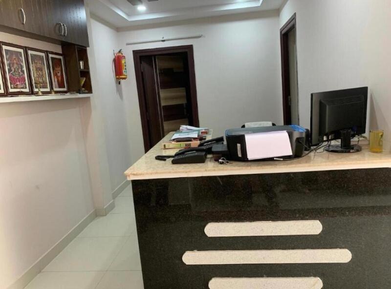 Oyo Flagship 80855 Hotel R Grand Vijayawāda 外观 照片